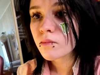 LesliWoolum