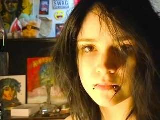 lesliwoolum
