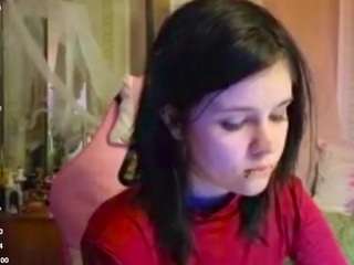 le modèle lesliwoolum est en webcam porno dans un show sur le site camsoda, il possède les tags suivants: anal,shaved pussy,naked,natural,nipple piercings,no drinking,orgasm,pussy,skinny,bedroom,spank,strip,tattoos,tease,teen (18+),thin,middle aged,lingerie,young adult,hairy pussy