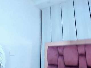 Majo-Roose live cam preview