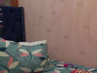 SilverCougar83 live cam preview