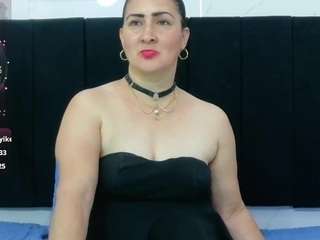 SilverCougar83 Porn
