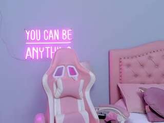 CharlotteBombon live cam preview