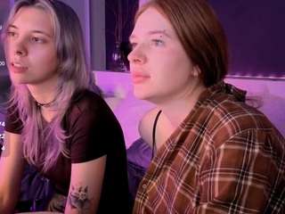 2giirls1cam