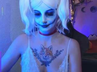 Agatha — cam show live