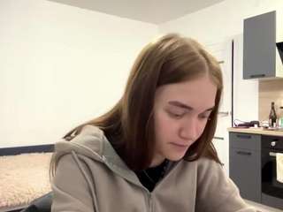 BellaSin live cam preview