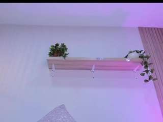 Emiily-Stonee