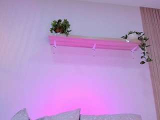 Emiily-Stonee