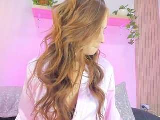 Emiily-Stonee