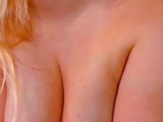 le modèle nataliavanlandingham est en webcam porno dans un show sur le site camsoda, il possède les tags suivants: anal toys,ass bouncing,ass clapping,drinking,flashing,gray eyes,no smoking,tattoos,big tits,blonde hair,hd