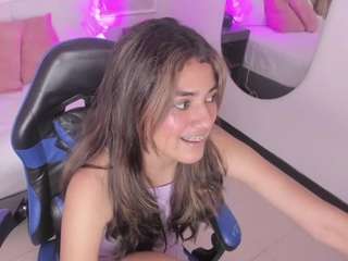 cristin-collins live cam preview