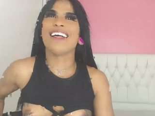 Daniathompson's cam show statistics and live stream