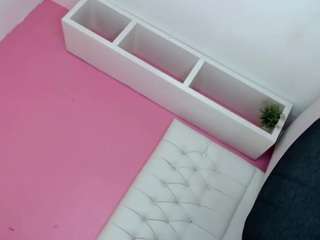 daniathompson live cam preview