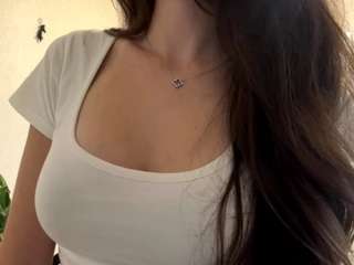 LILI live cam preview