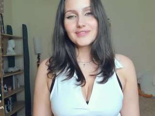 le modèle darbyholzhauer est en webcam porno dans un show sur le site camsoda, il possède les tags suivants: anal toys,ass bouncing,ass clapping,athletic,black hair,blowjob,dirty talk,doggy style,drinking,green eyes,hd