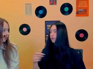 milana-sunny webcam