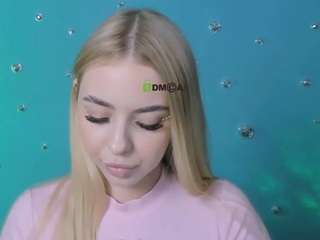 milana-sunny live cam preview