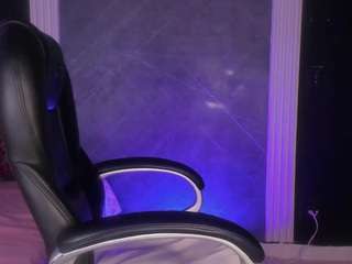 ASTRIDQUEEN live cam preview