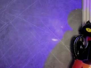 ASTRIDQUEEN live cam preview