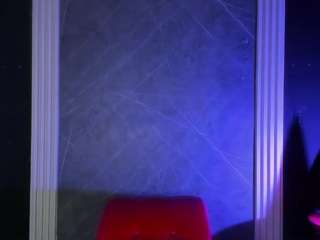 ASTRIDQUEEN live cam preview