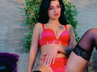 Avelynee