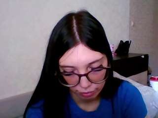 Catarinakoralewski's cam show statistics and live stream