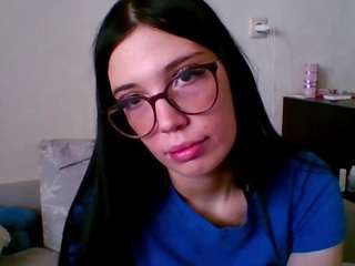 Catarinakoralewski's cam show statistics and live stream