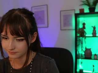EllaYoung18 live cam preview