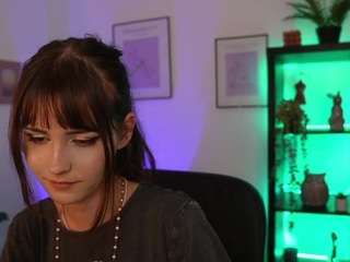 EllaYoung18 live cam preview