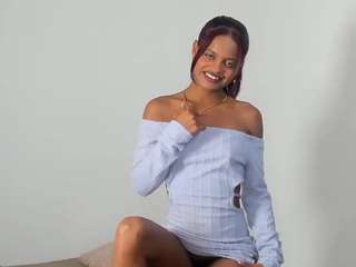 nickynicoole live cam preview