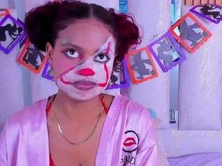 nickynicoole live cam preview