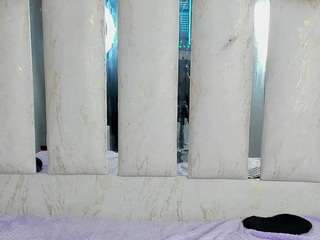 nickynicoole live cam preview