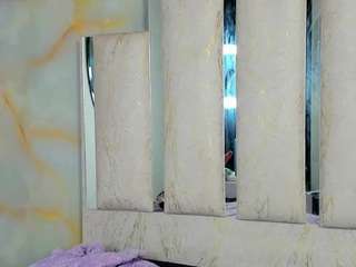 nickynicoole live cam preview