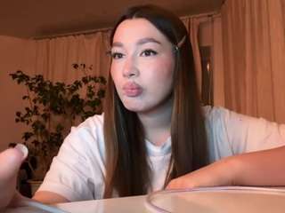 KeniaFoulds live cam preview