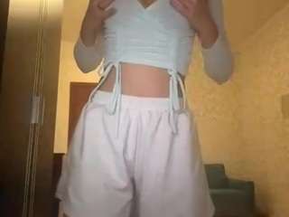Mika live cam preview