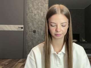 Luna live cam preview