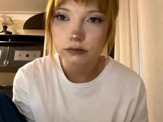 Karinaaa live cam preview