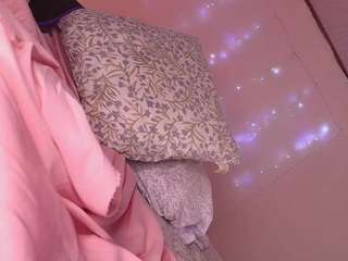 VictoriaH live cam preview