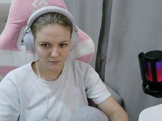 hermilatimperman Live Webcam on CamSoda