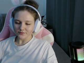 Helen live cam preview