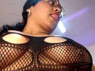 curvybombom