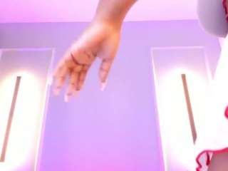 karol-white live cam preview