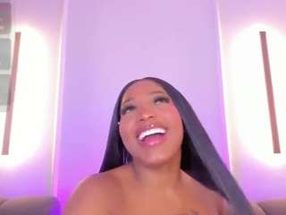 karol-white live cam preview