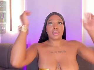 karol-white