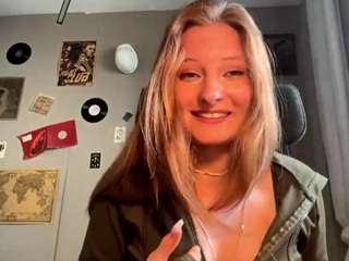 kyleeleash webcam