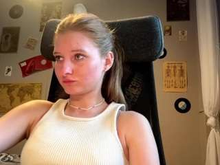KyleeLeash live cam preview