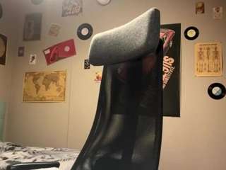 KyleeLeash live cam preview