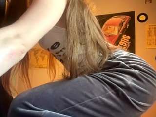 KyleeLeash live cam preview