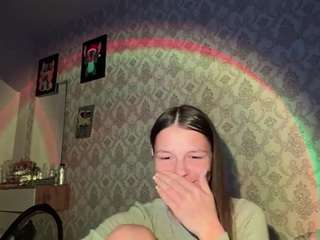 adelinapisarski's live room