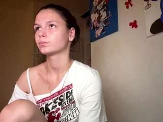 adelinapisarski's live room